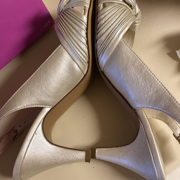 Slingback Heels - Picture 4 of 5